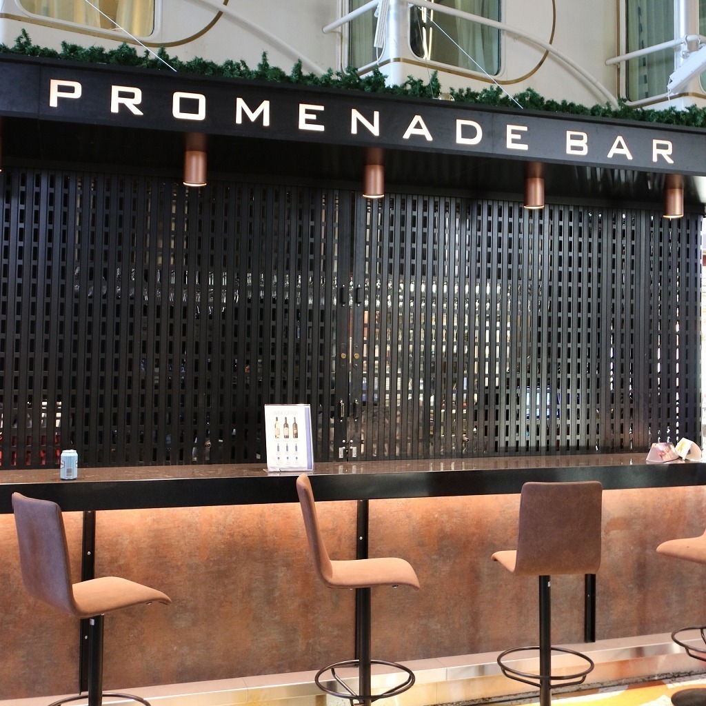 Promenade Bar